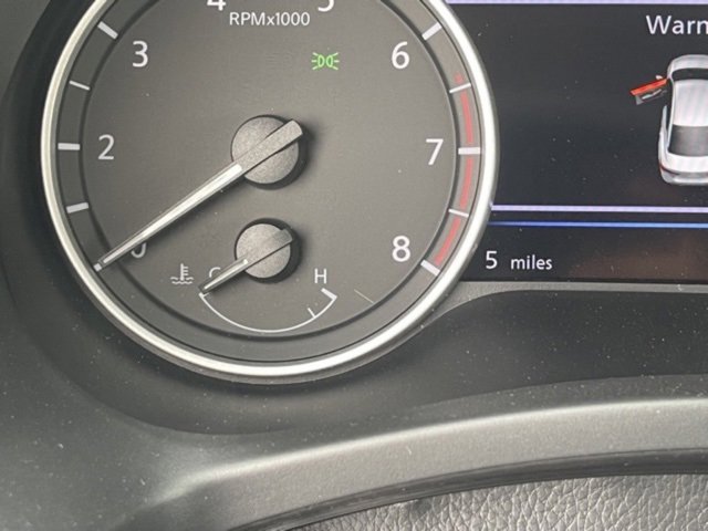 New 2025 Nissan Sentra SR w/ SR Premium Package image 11