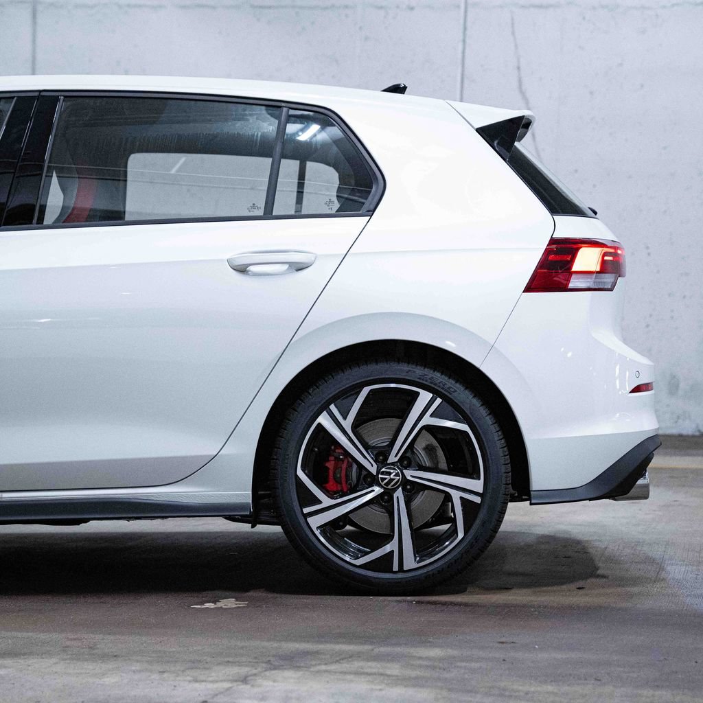 New 2026 Volkswagen GTI SE FWD image 4