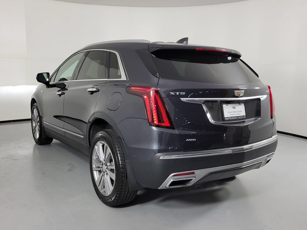 Used 2023 Cadillac XT5 Premium Luxury w/ Technology Package AWD/4WD image 4