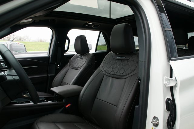 New 2026 Ford Explorer Platinum w/ LUX Leather Package image 19