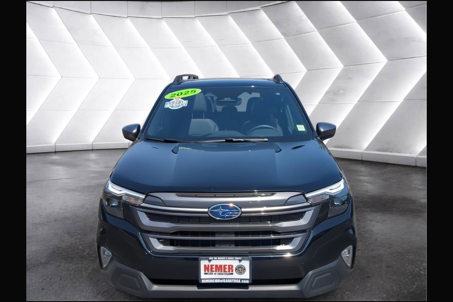 Used 2025 Subaru Forester Premium AWD/4WD image 9