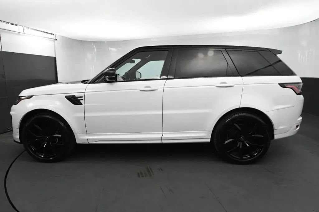 Used 2022 Land Rover Range Rover Sport SVR AWD/4WD image 2