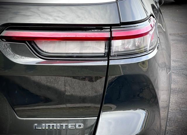 Used 2022 Jeep Grand Cherokee L Limited image 12