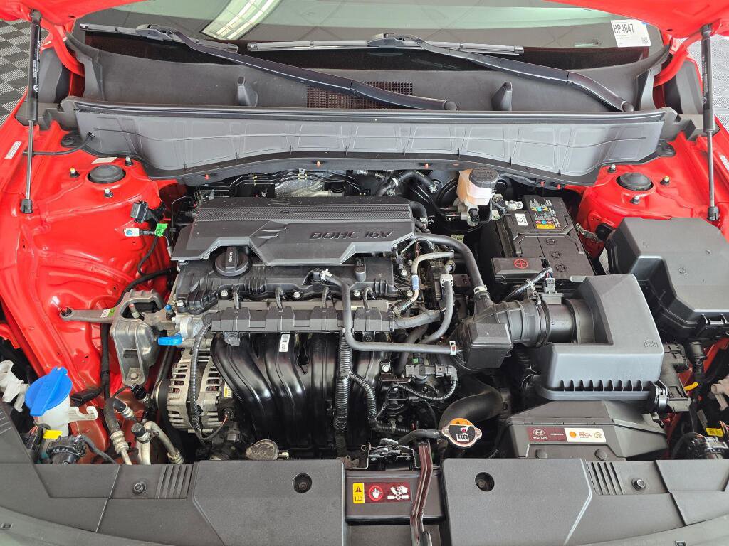 Used 2025 Hyundai Kona SEL AWD/4WD image 9
