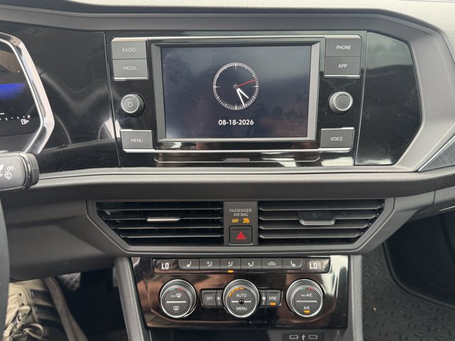 Used 2023 Volkswagen Jetta SE w/ Panoramic Sunroof Package FWD image 18