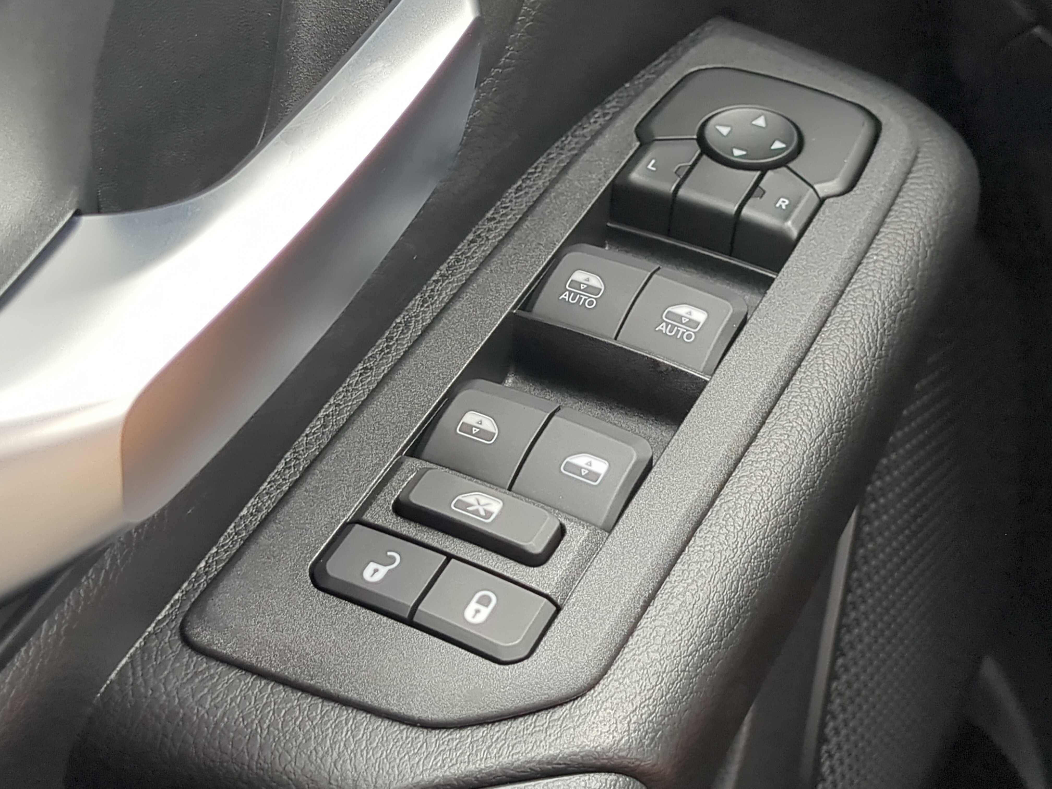 New 2026 RAM 1500 Express AWD/4WD image 21
