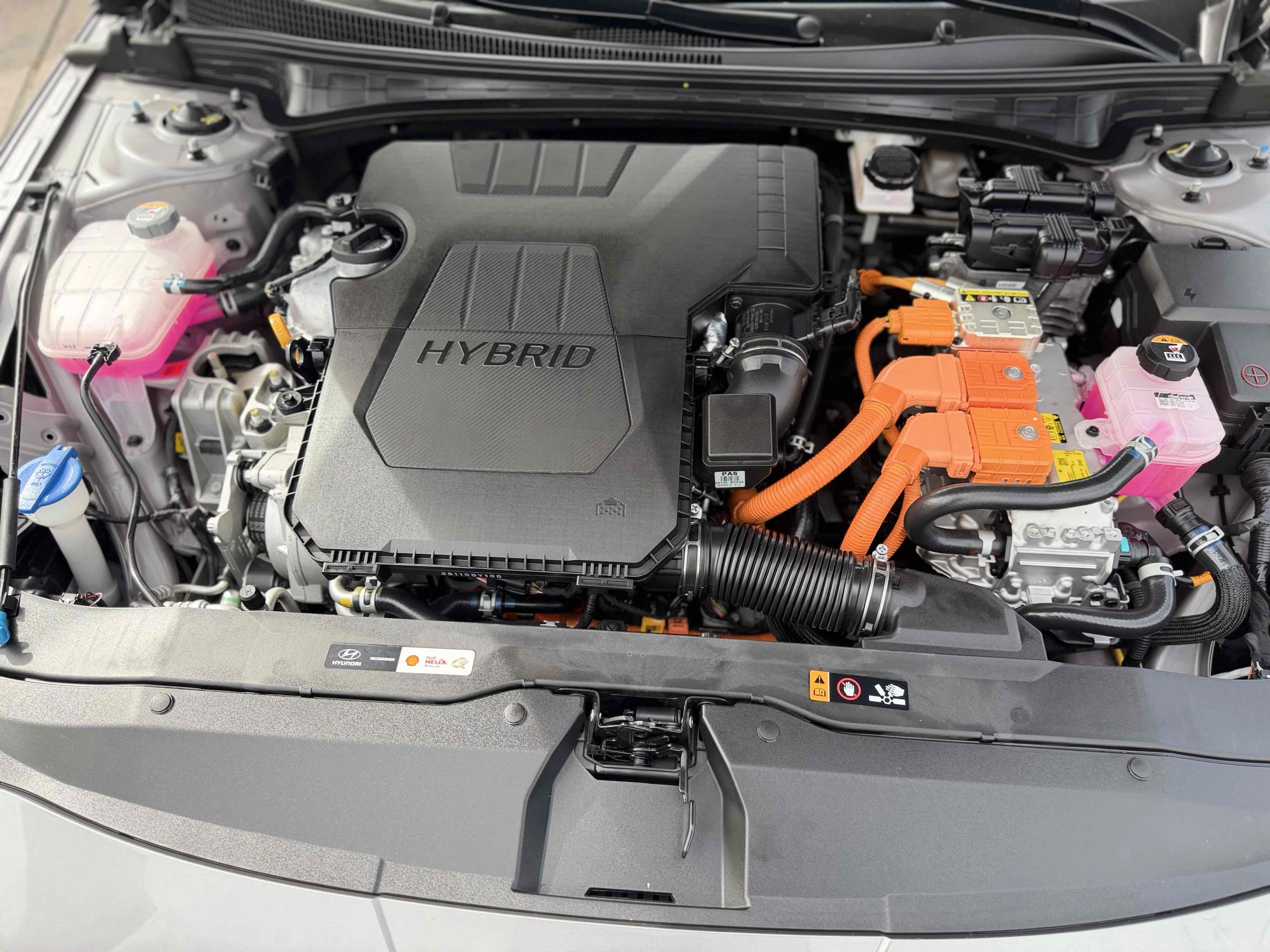 Used 2025 Hyundai Elantra Limited FWD image 32