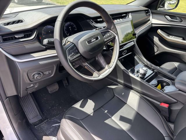 New 2026 Jeep Grand Cherokee Limited AWD/4WD image 16