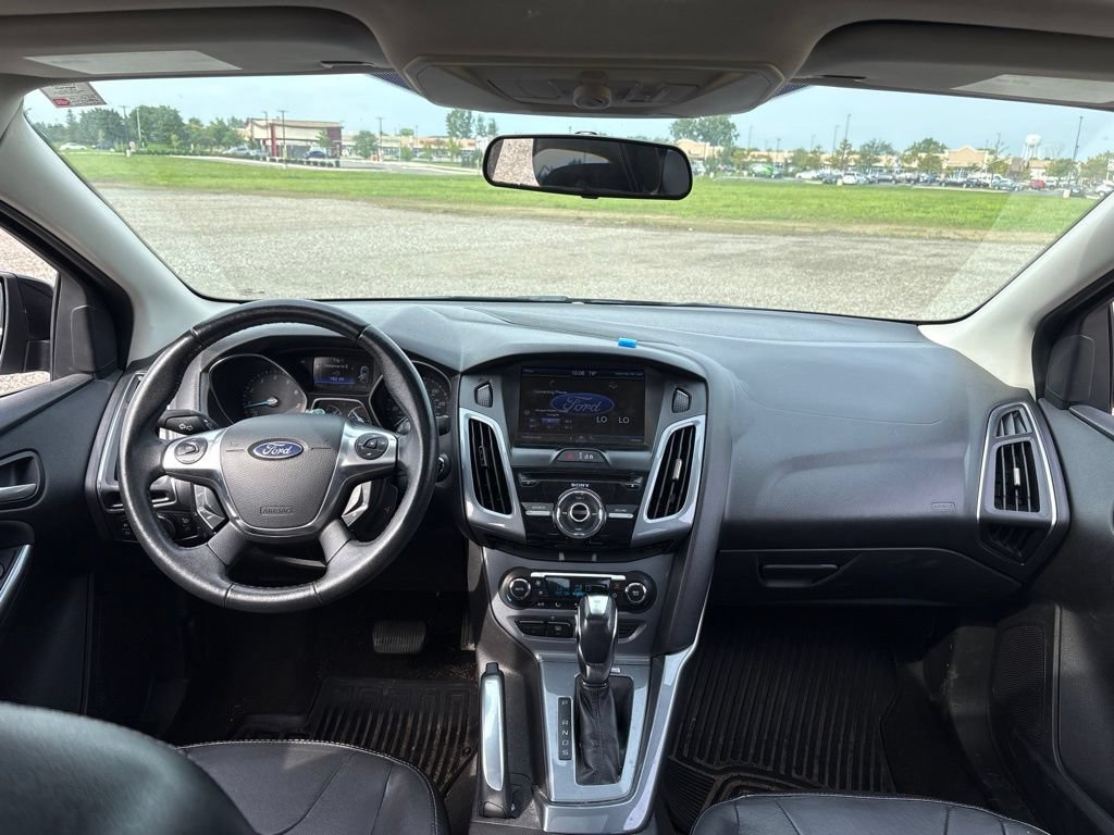 Used 2013 Ford Focus Titanium FWD image 19