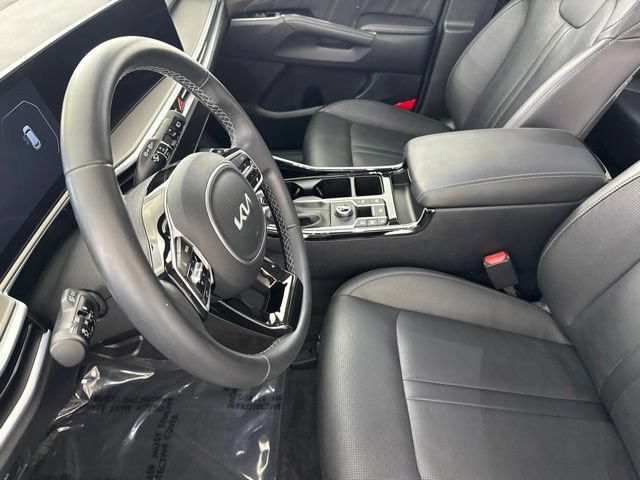 Certified 2025 Kia Sorento SX FWD image 22
