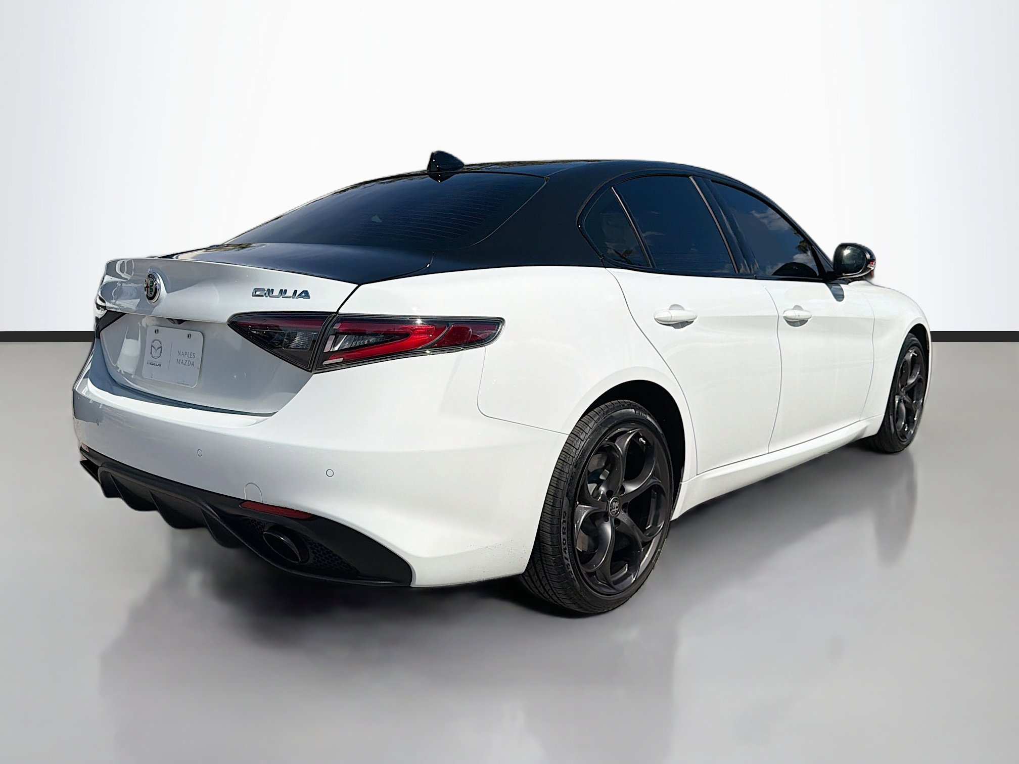 Used 2025 Alfa Romeo Giulia AWD w/ Driving Assist Package image 3