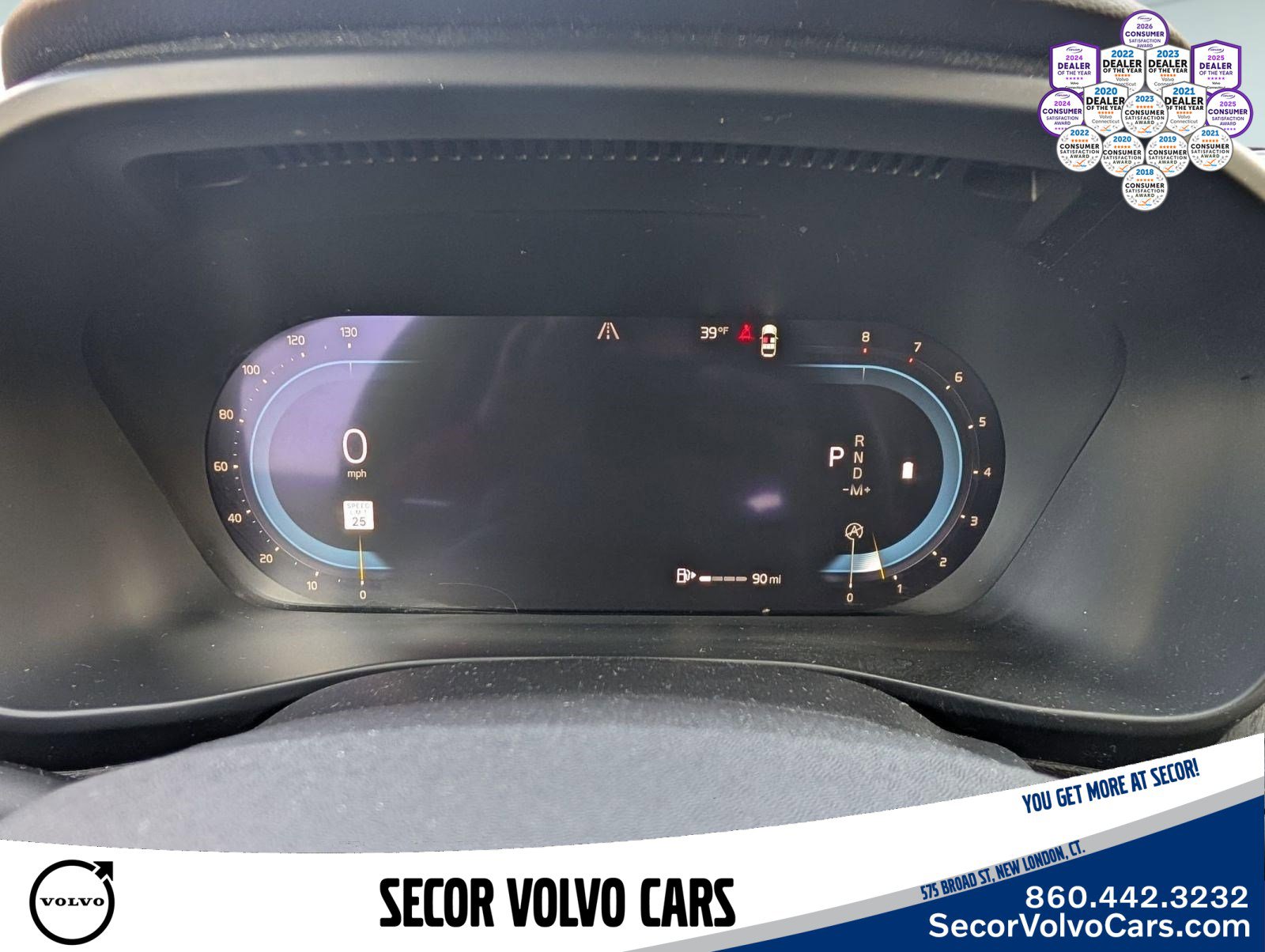 Used 2023 Volvo XC40 B5 Plus w/ Driver Assist Package AWD/4WD image 17