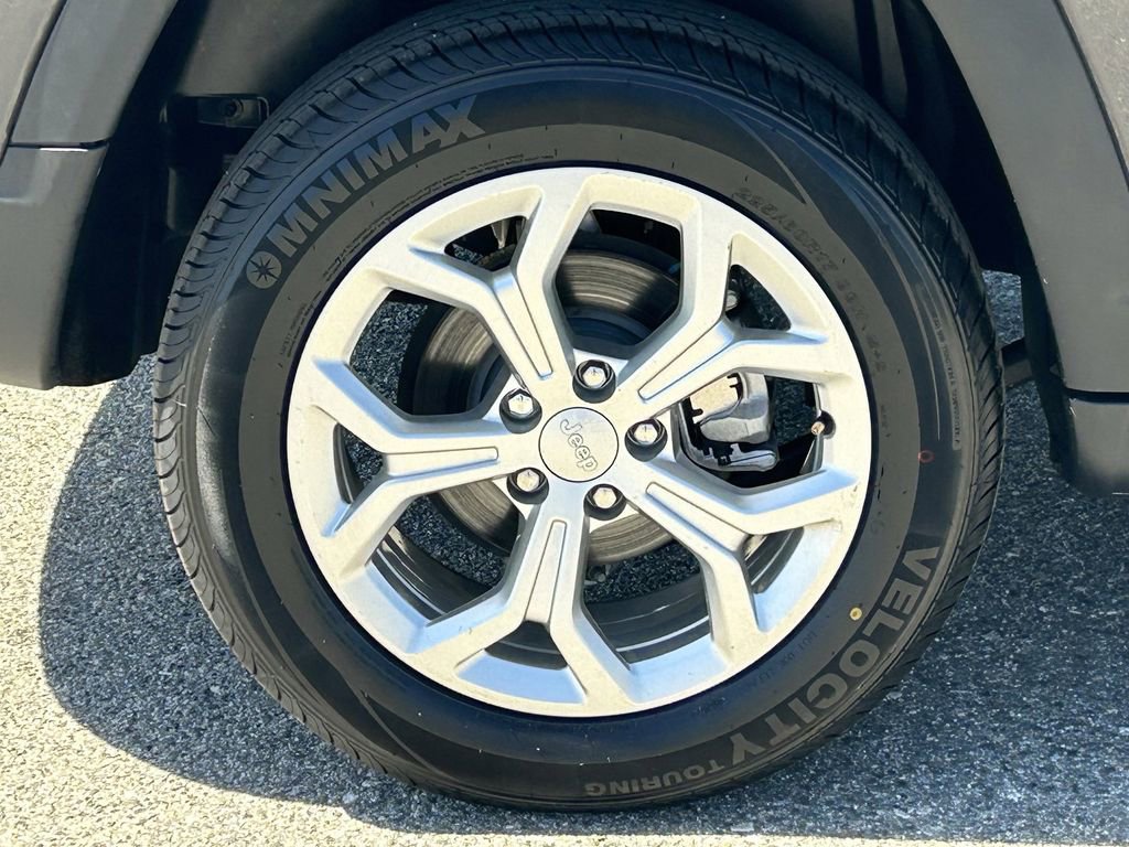 Used 2024 Jeep Compass Latitude image 7