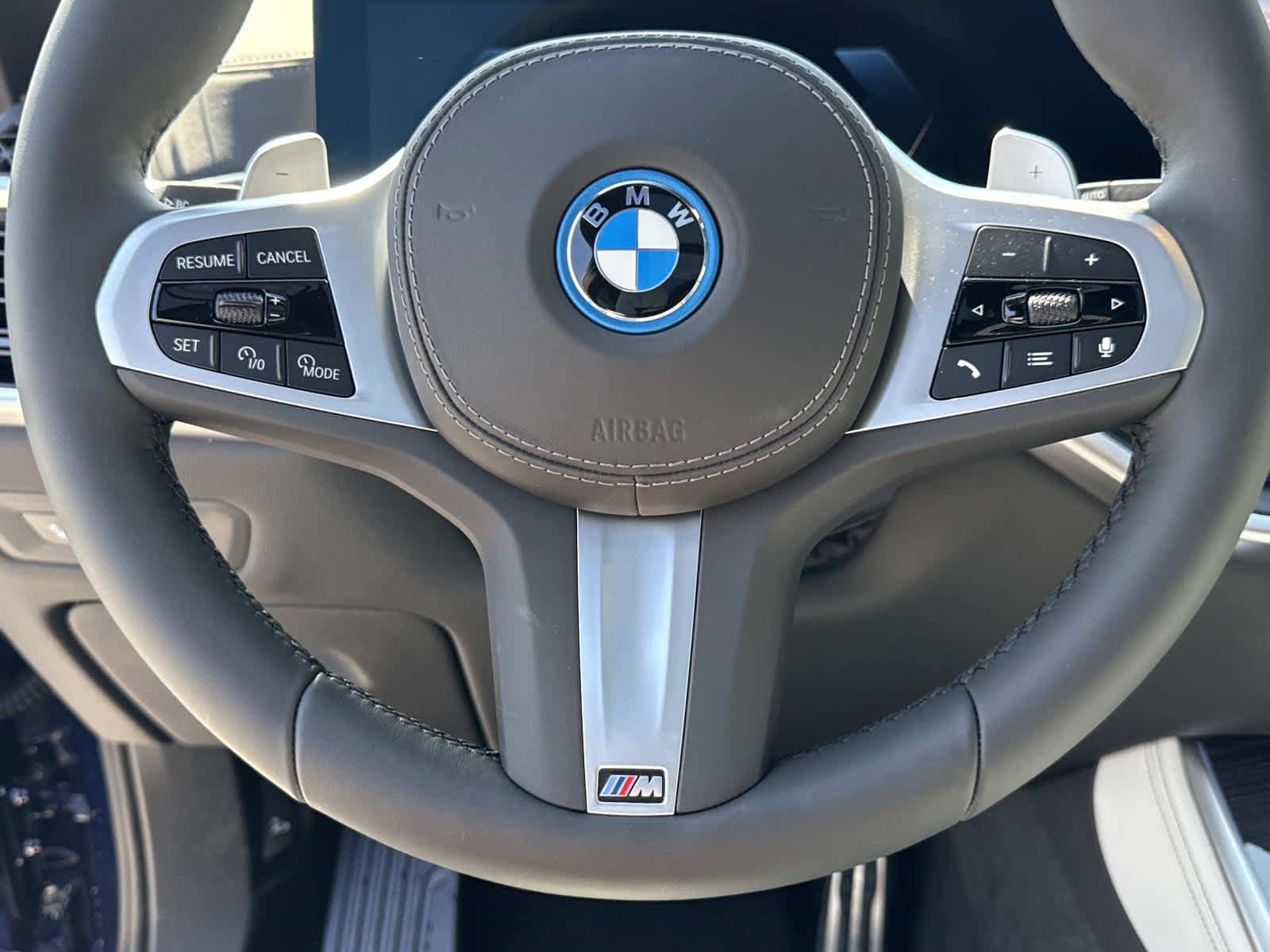 New 2026 BMW X5 xDrive50e w/ M Sport Package AWD/4WD image 18