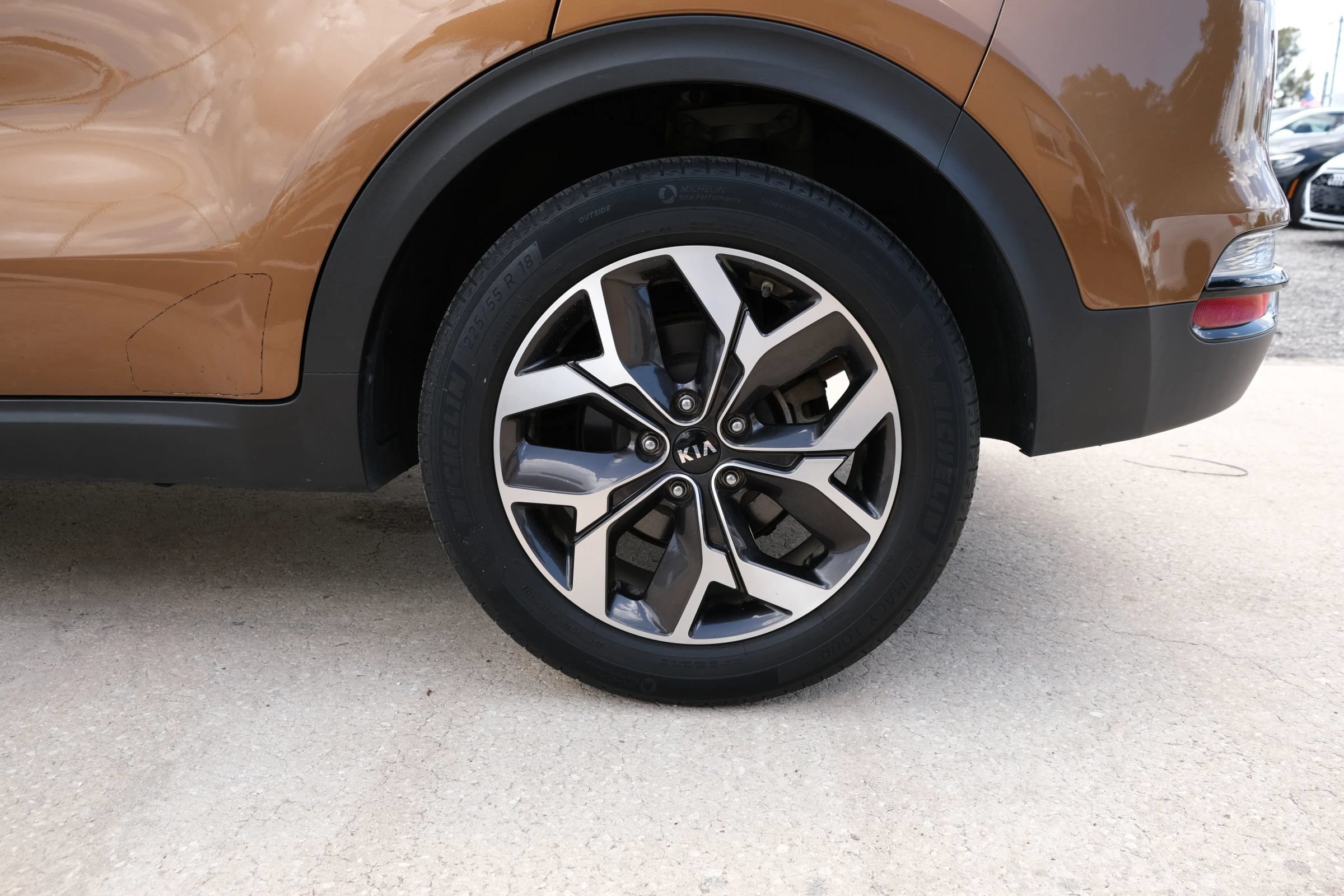 Used 2021 Kia Sportage EX FWD image 18