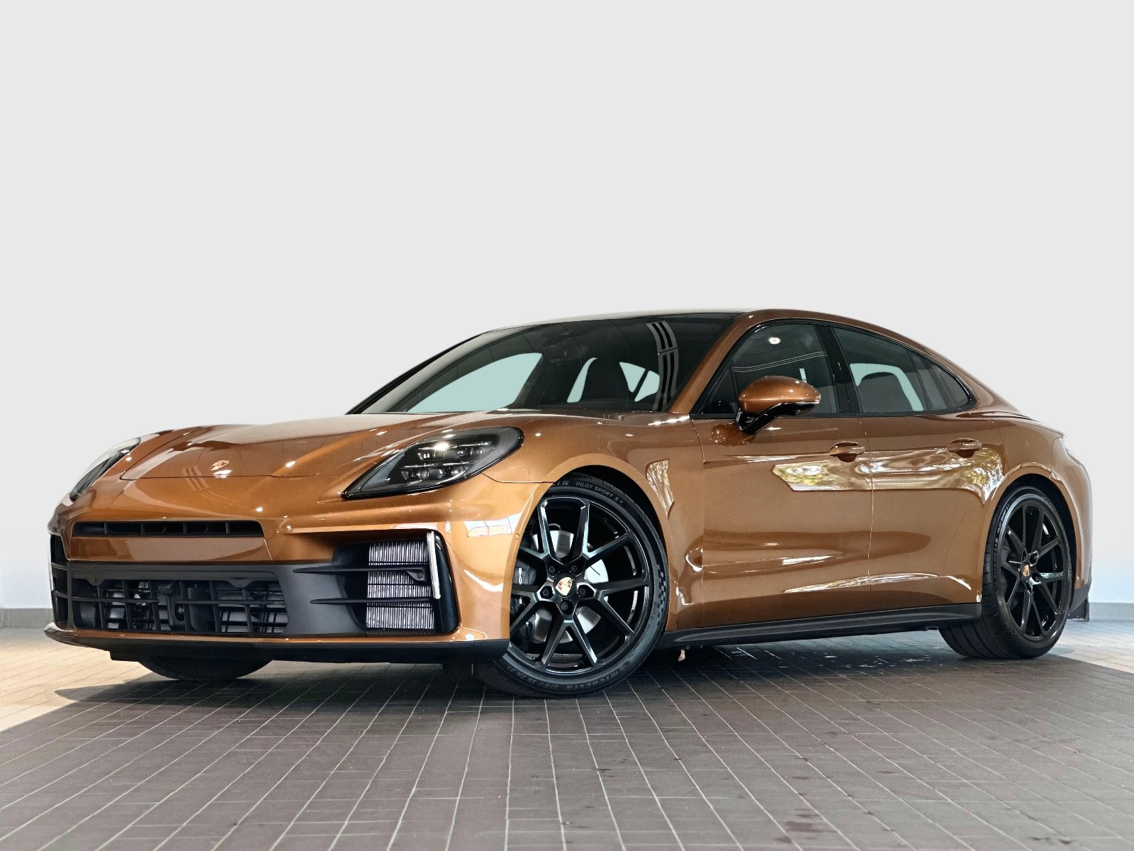 New 2025 Porsche Panamera 4