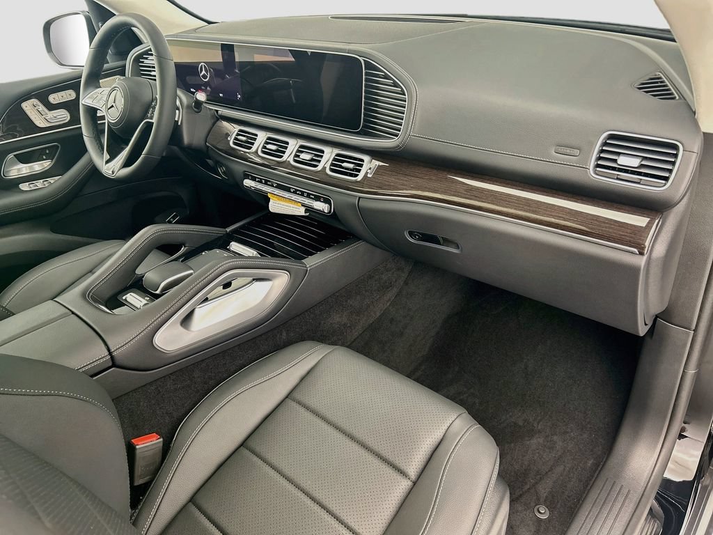 New 2026 Mercedes-Benz GLS 450 4MATIC image 16