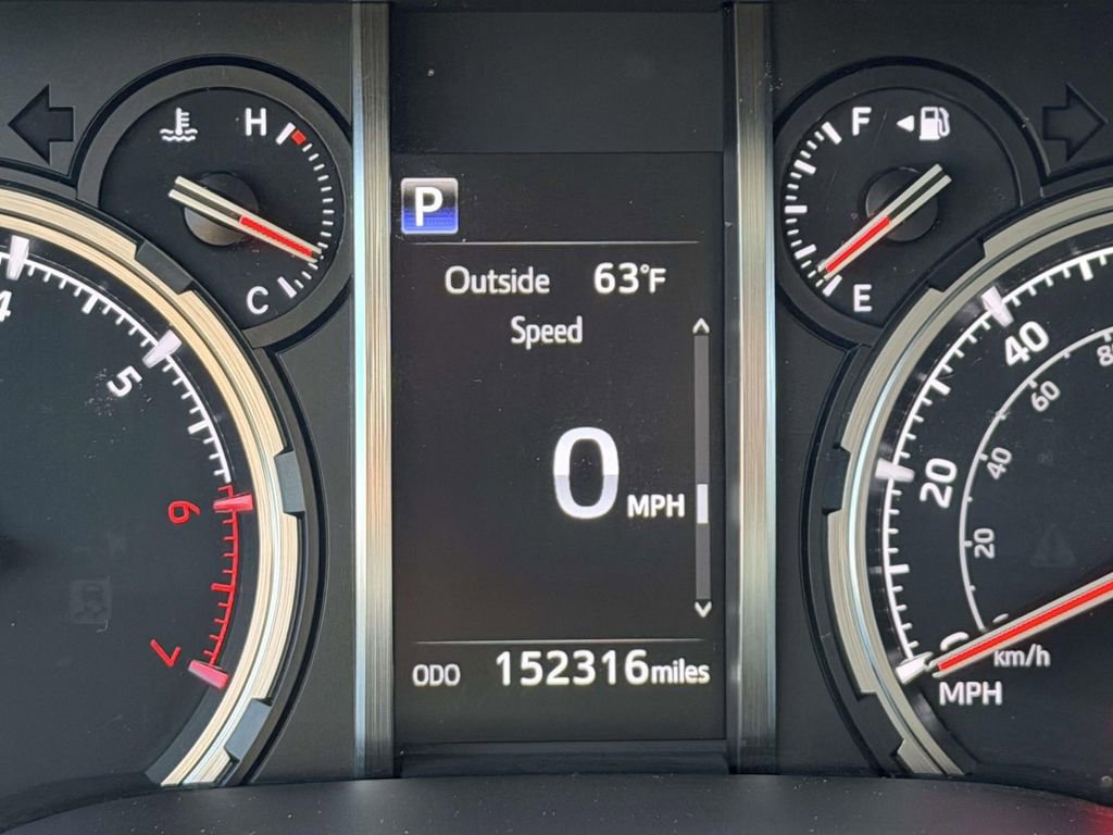 Used 2020 Toyota 4Runner TRD Off-Road Premium w/ Moonroof Package AWD/4WD image 18