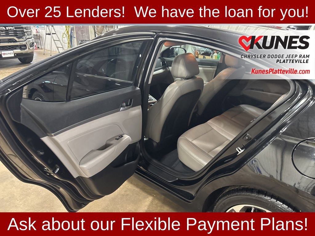 Used 2017 Hyundai Elantra Limited w/ Limited Tech Package 04 image 14