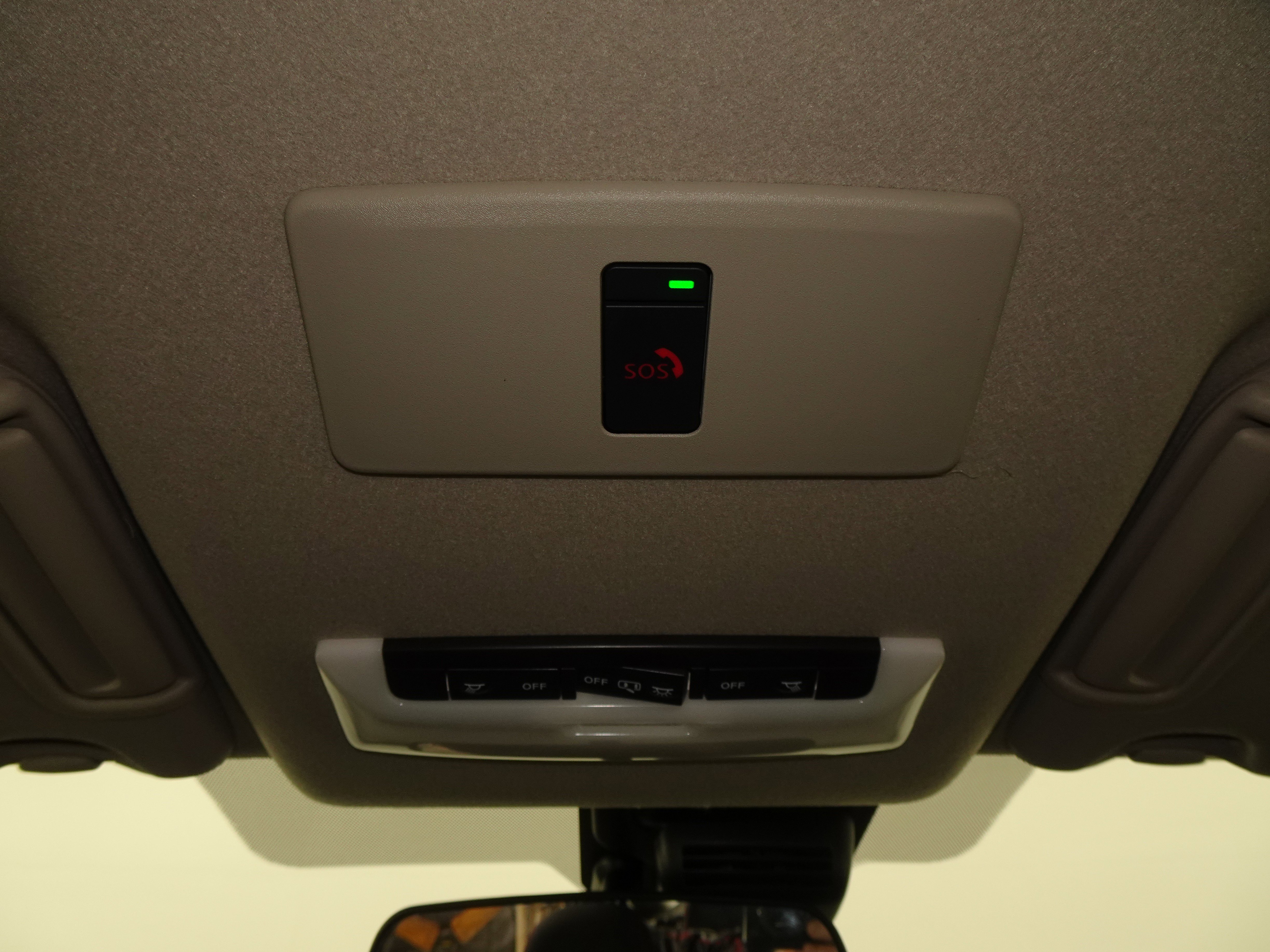 New 2025 Nissan Versa SR w/ Trunk Package image 29