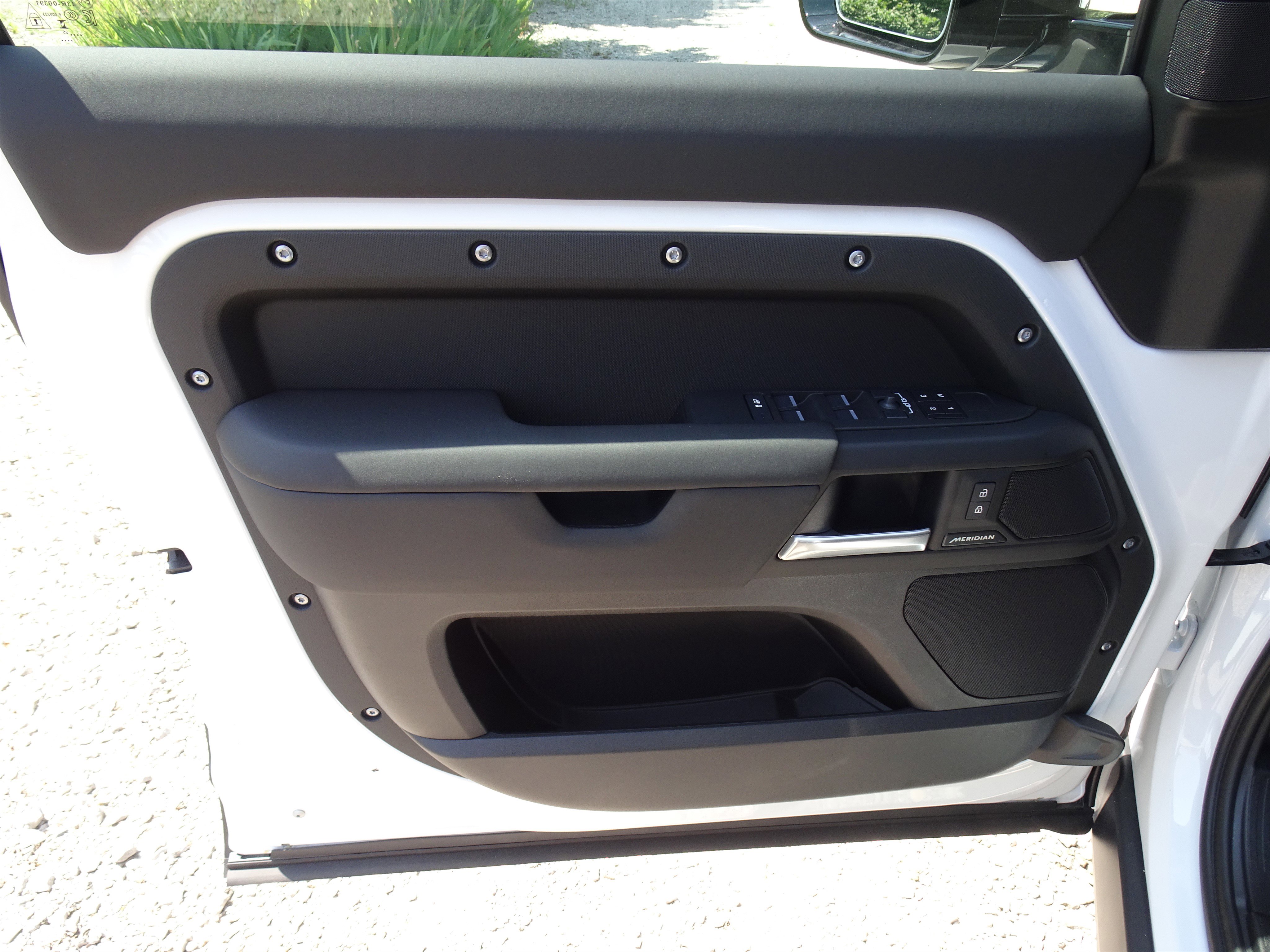 New 2025 Land Rover Defender 110 S image 8