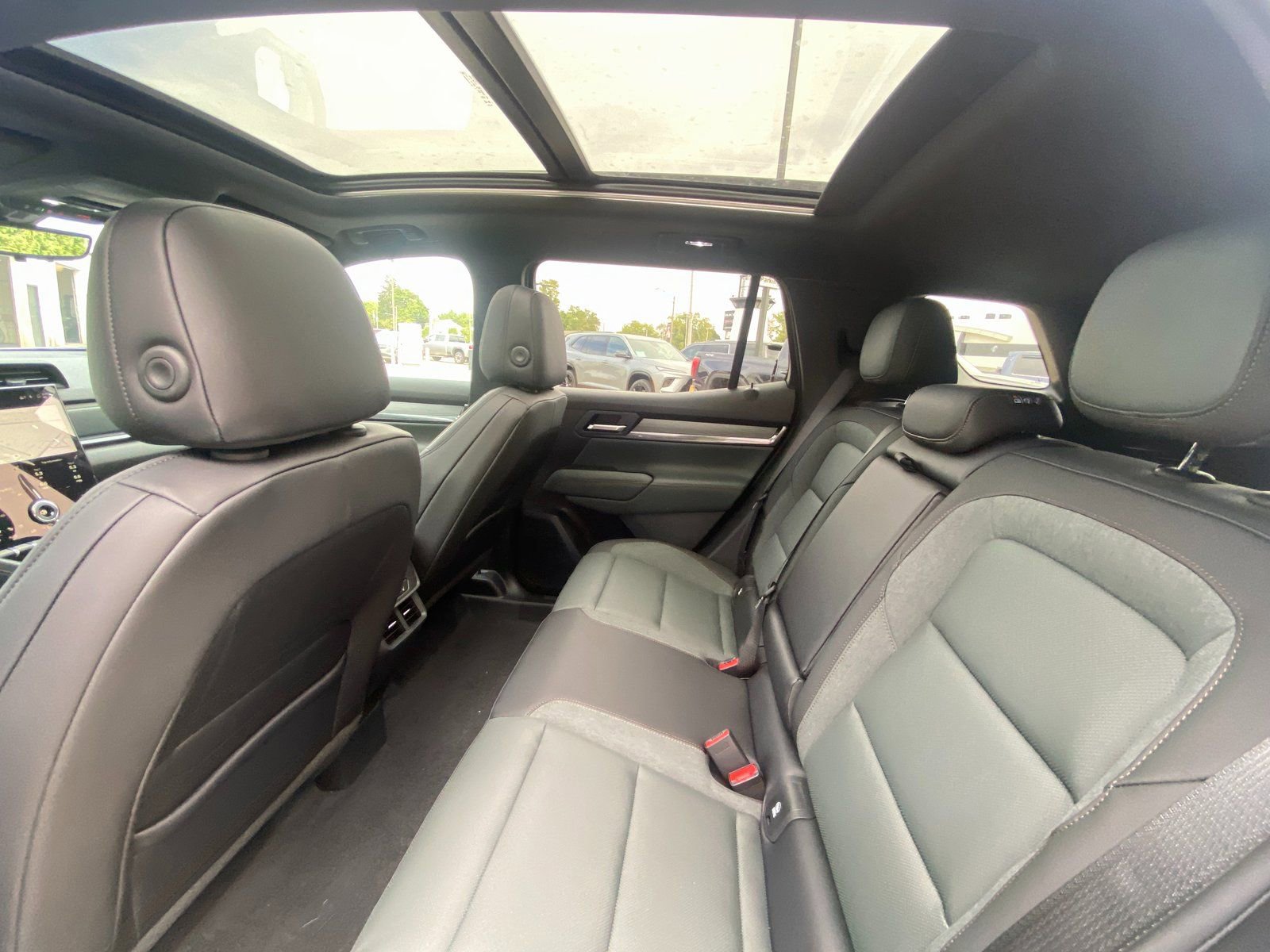 New 2026 GMC Terrain AT4 w/ Convenience Package III image 30
