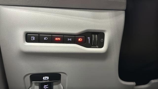 New 2026 Jeep Cherokee Overland w/ Trailer Tow Group image 39