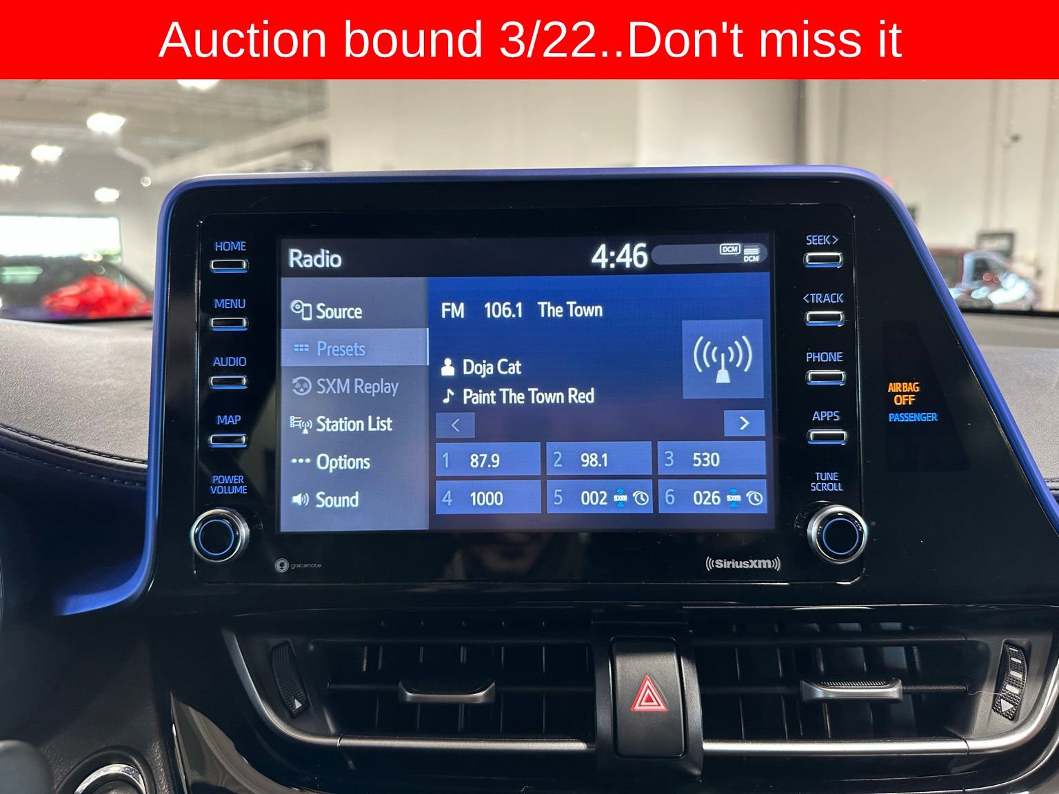 Used 2020 Toyota C-HR XLE image 24