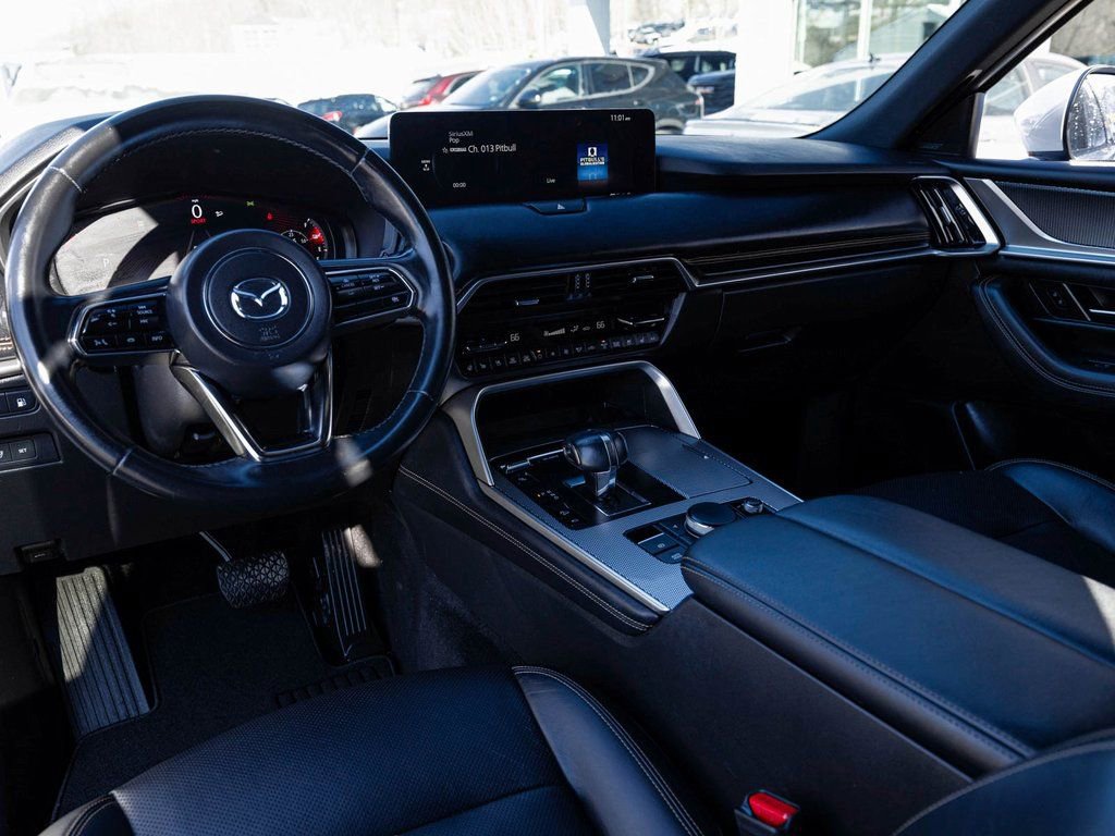 Used 2024 MAZDA CX-90 Plug-In Hybrid w/ Premium Plus image 17