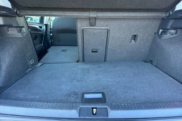 Used 2019 Volkswagen e-Golf SE w/ Driver Assistance Package image 15