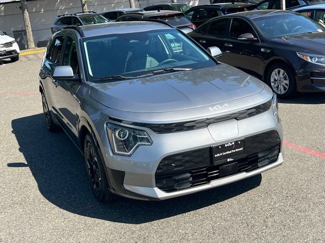 Certified 2023 Kia Niro Wind w/ Wind Preserve Package FWD image 7