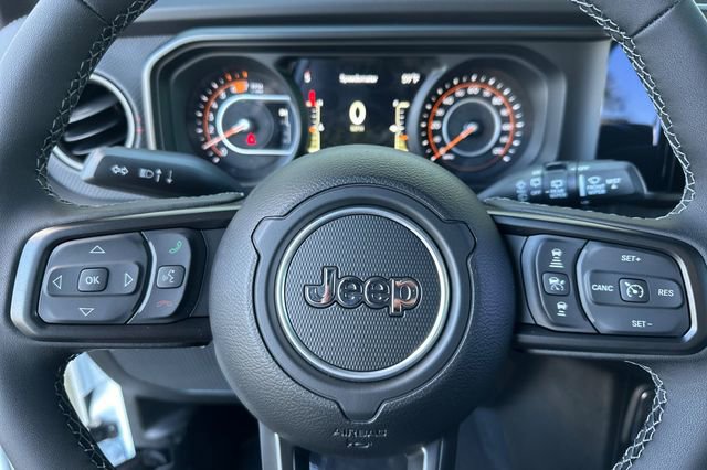 New 2026 Jeep Wrangler Unlimited Rubicon w/ Xtreme 35 Tire Package image 23