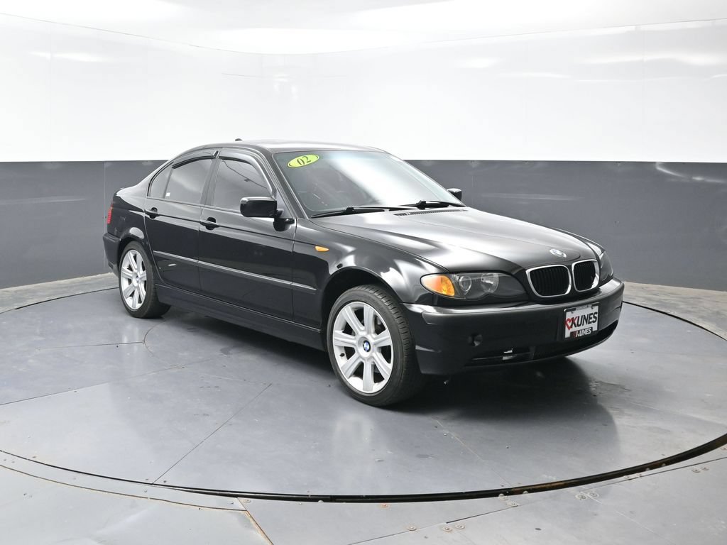 Used 2002 BMW 325i Sedan RWD image 4