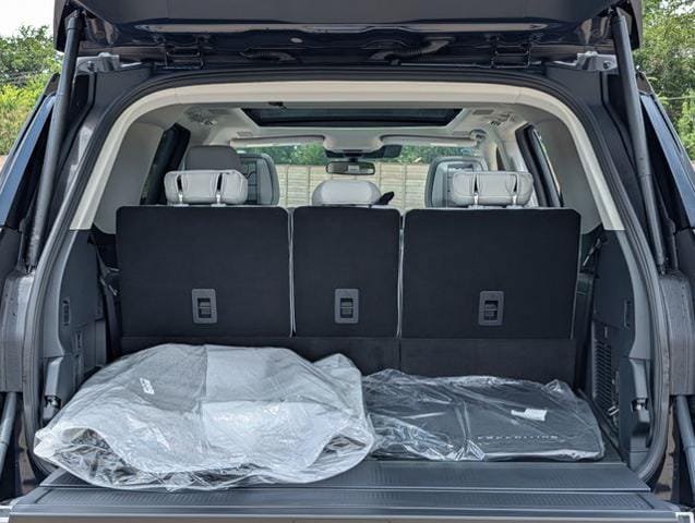 New 2027 Ford Expedition Platinum AWD/4WD image 60