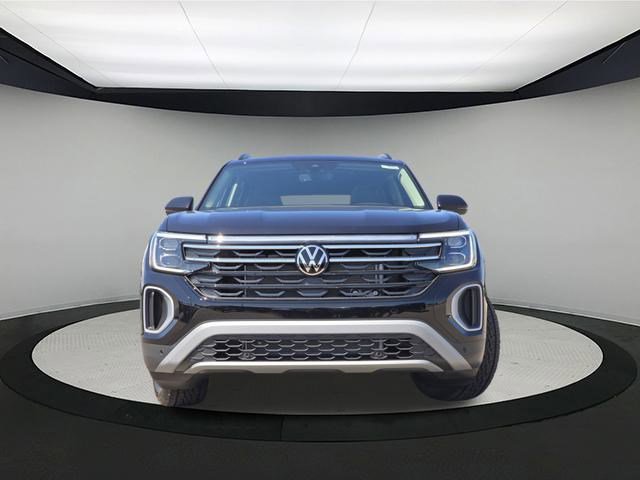 New 2025 Volkswagen Atlas Peak Edition SE image 2