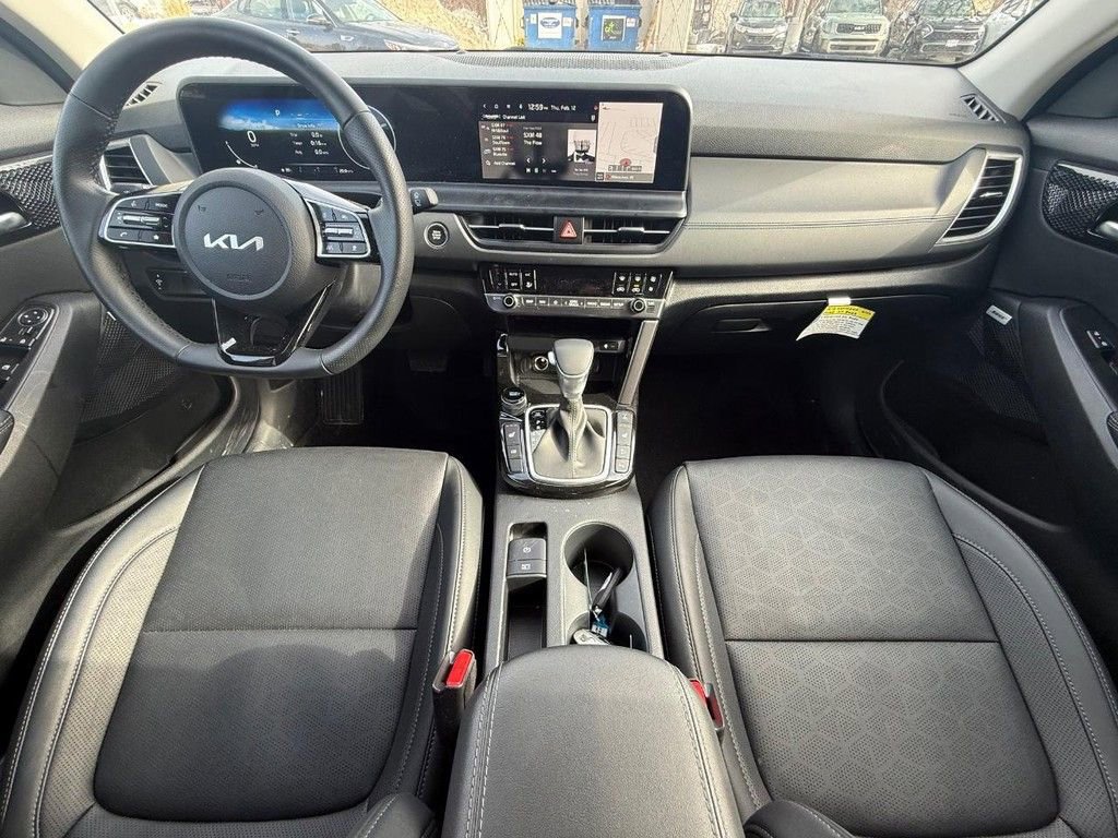 Used 2025 Kia Seltos SX image 14