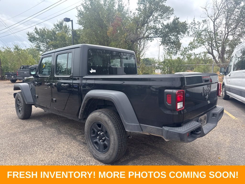 Used 2024 Jeep Gladiator Sport AWD/4WD image 4