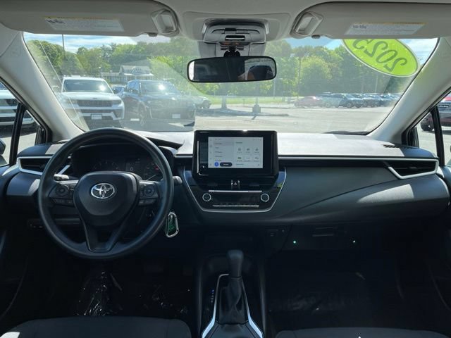 Used 2025 Toyota Corolla LE FWD image 12