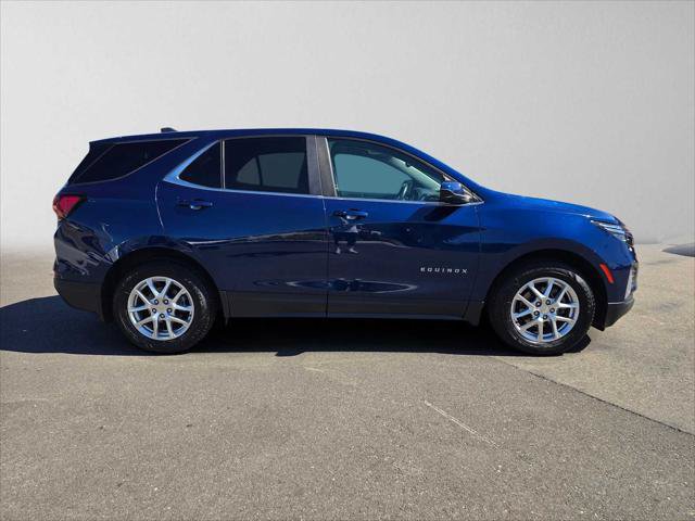 Used 2022 Chevrolet Equinox LT FWD image 2