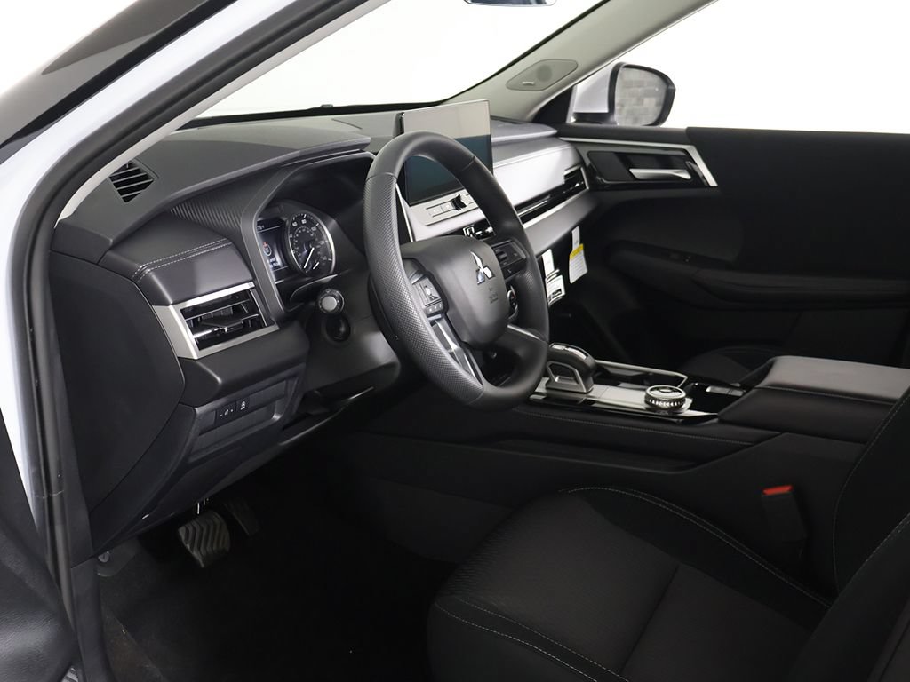 New 2026 Mitsubishi Outlander ES AWD/4WD image 24