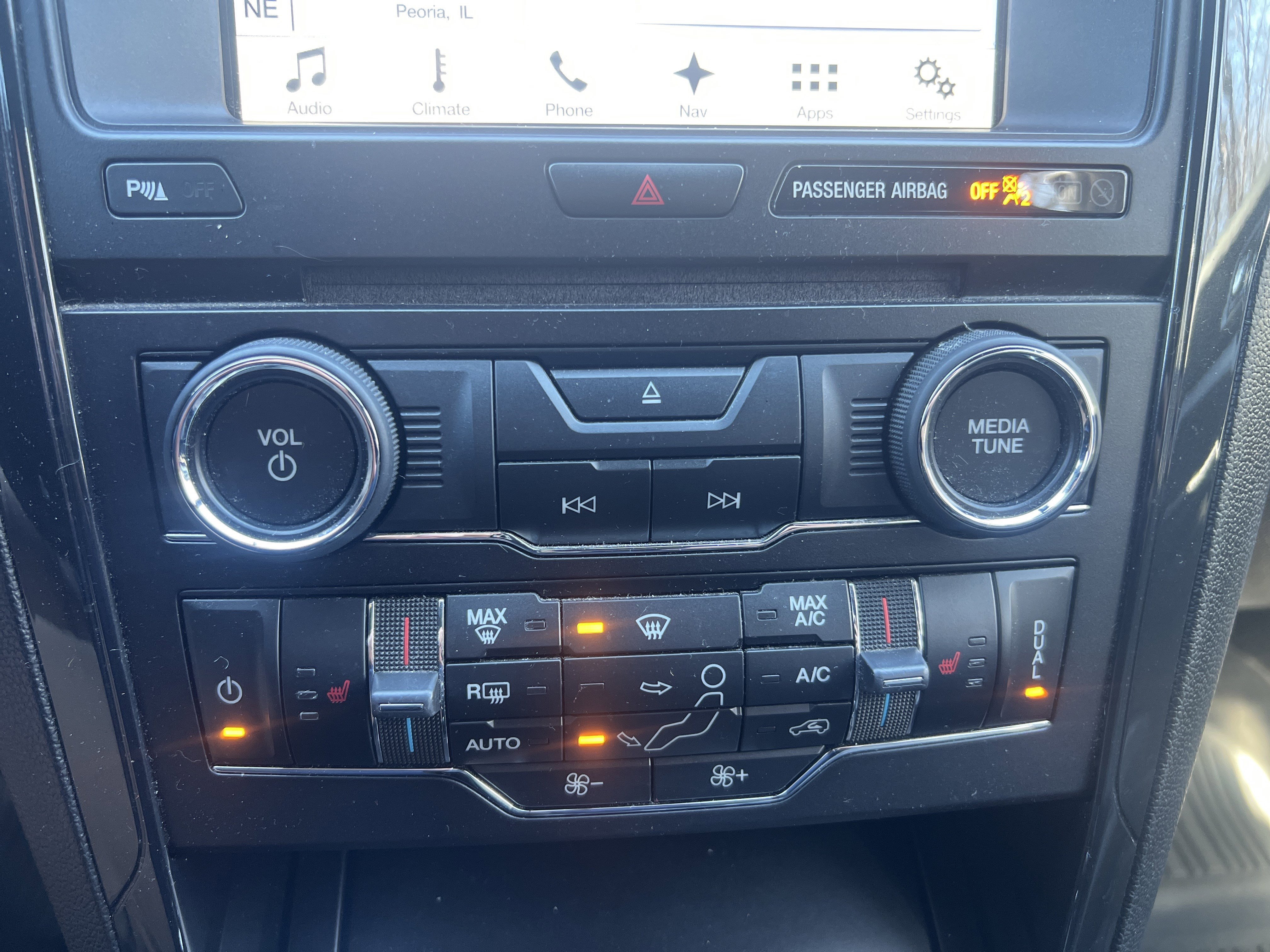 Used 2017 Ford Explorer XLT w/ Equipment Group 202A image 13