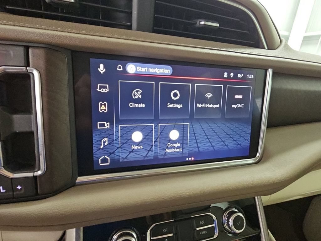Used 2022 GMC Yukon Denali w/ Advanced Technology Package RWD image 18