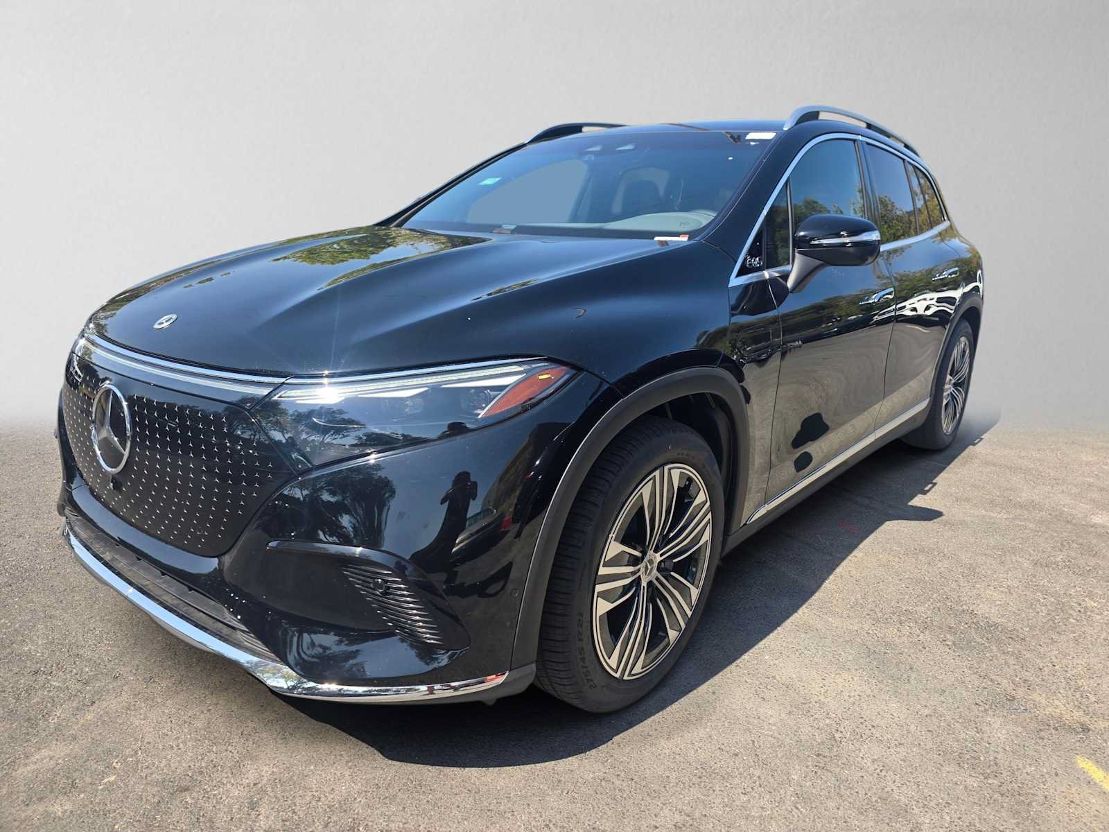 New 2026 Mercedes-Benz EQS 400 4MATIC SUV image 7