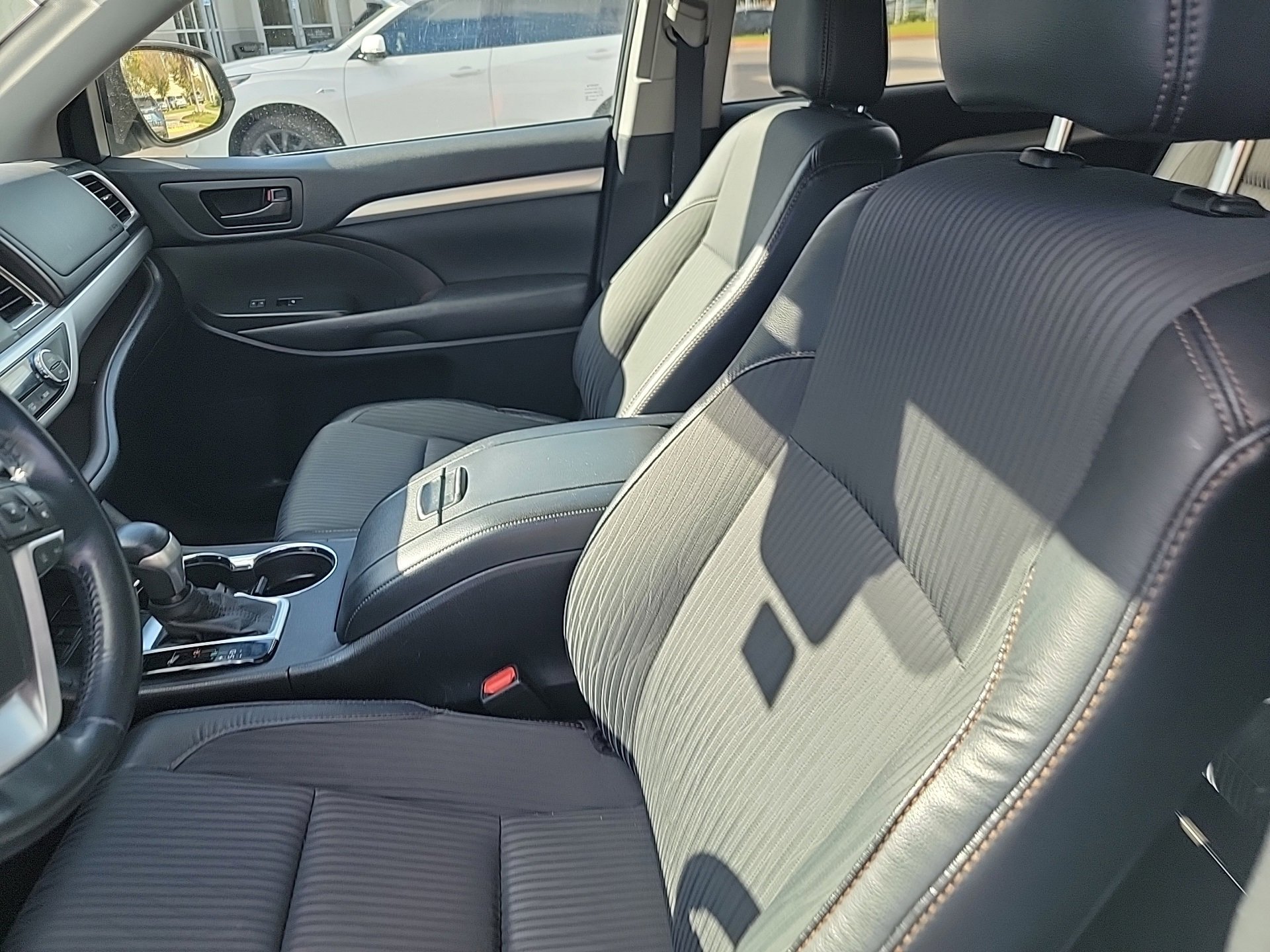 Used 2018 Toyota Highlander Plus image 8