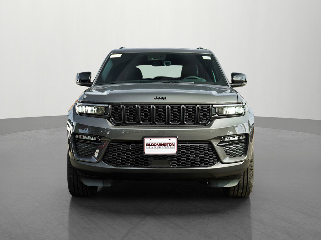 New 2025 Jeep Grand Cherokee Limited w/ Black Appearance Package image 2