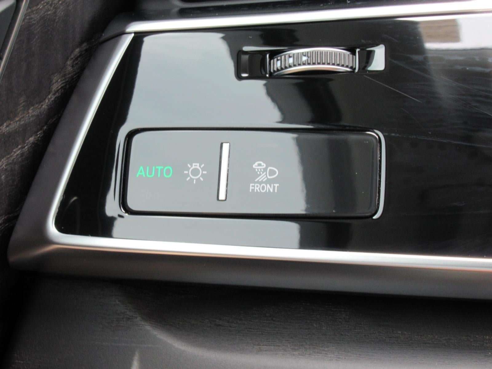 Used 2025 Audi Q7 3.0T Premium Plus AWD/4WD image 23