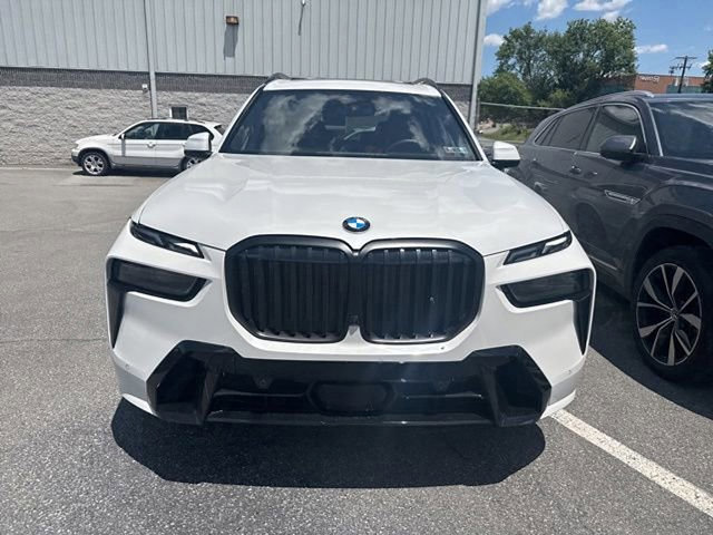 Certified 2026 BMW X7 xDrive40i w/ Executive Package AWD/4WD image 3