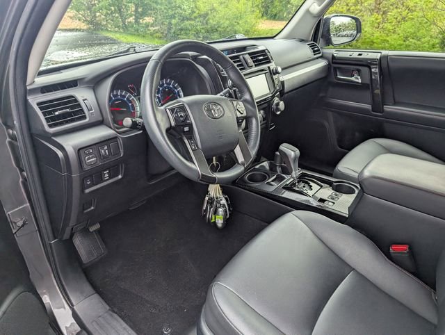 Used 2019 Toyota 4Runner TRD Off-Road Premium AWD/4WD image 12