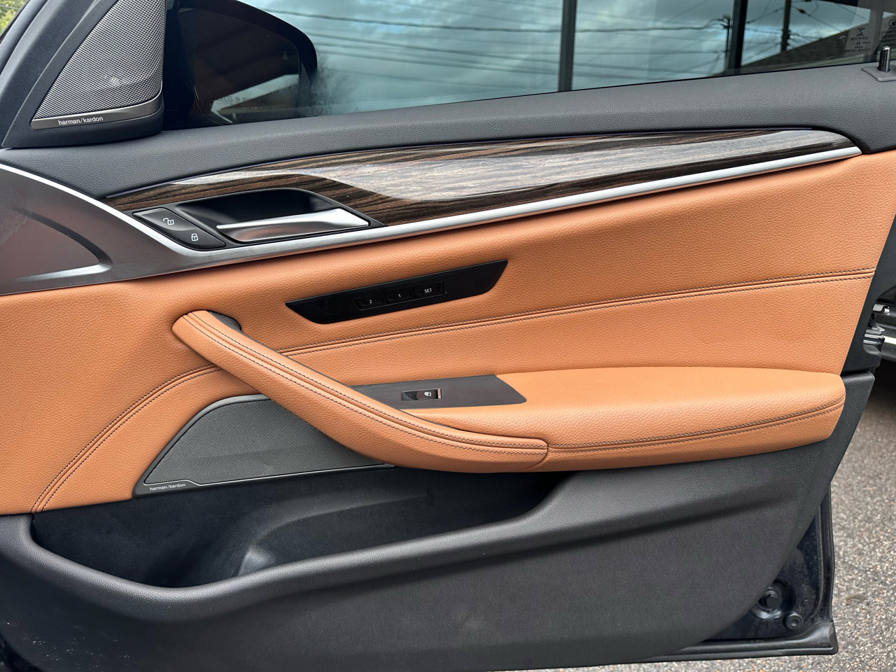 Used 2019 BMW 530i w/ M Sport Package image 26