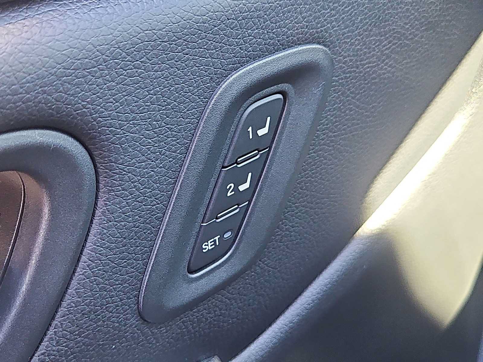 Certified 2025 Honda Pilot Touring image 19